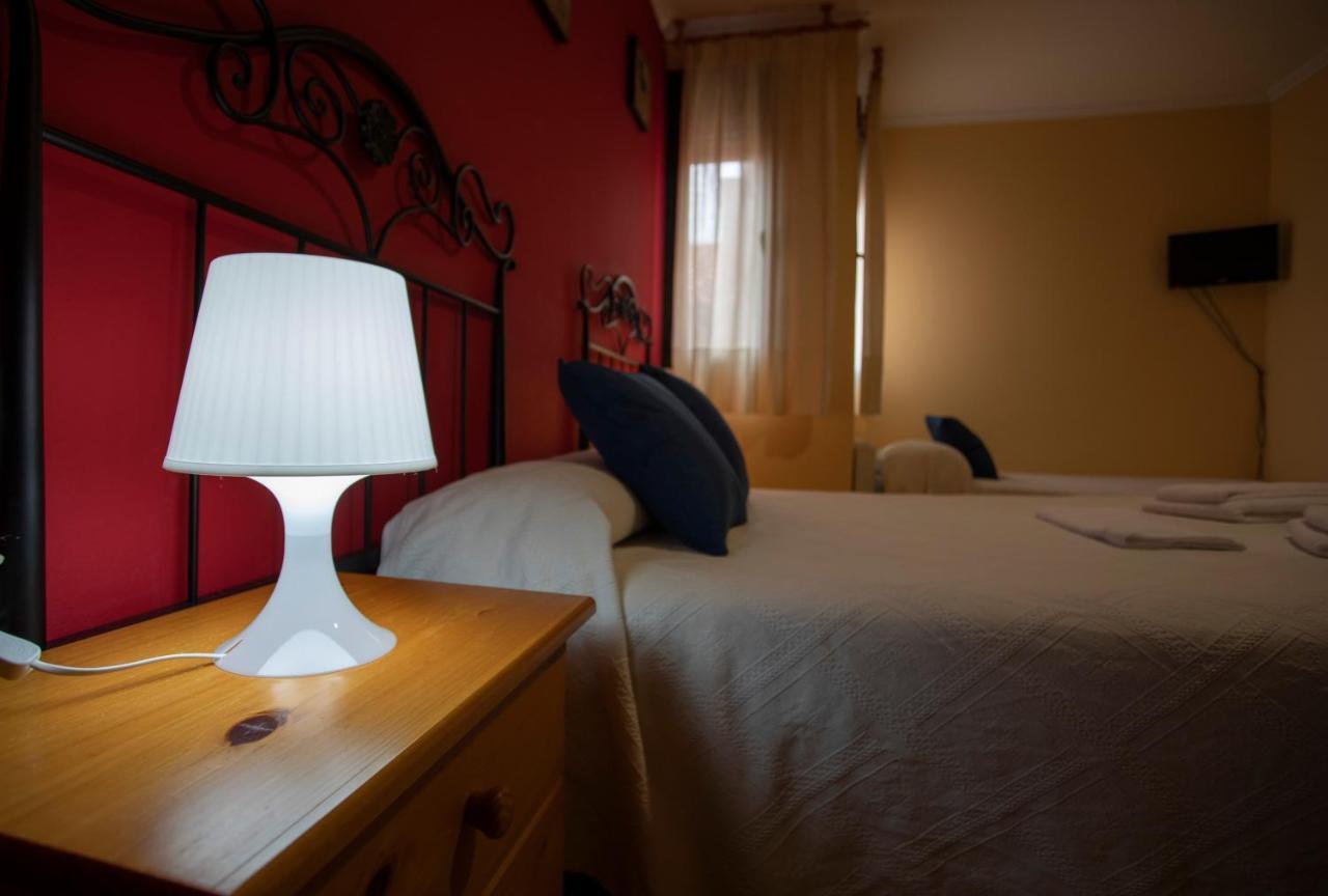 Alojamiento Turistico "El Torreon" Guest House Fresneda de la Sierra Exterior photo